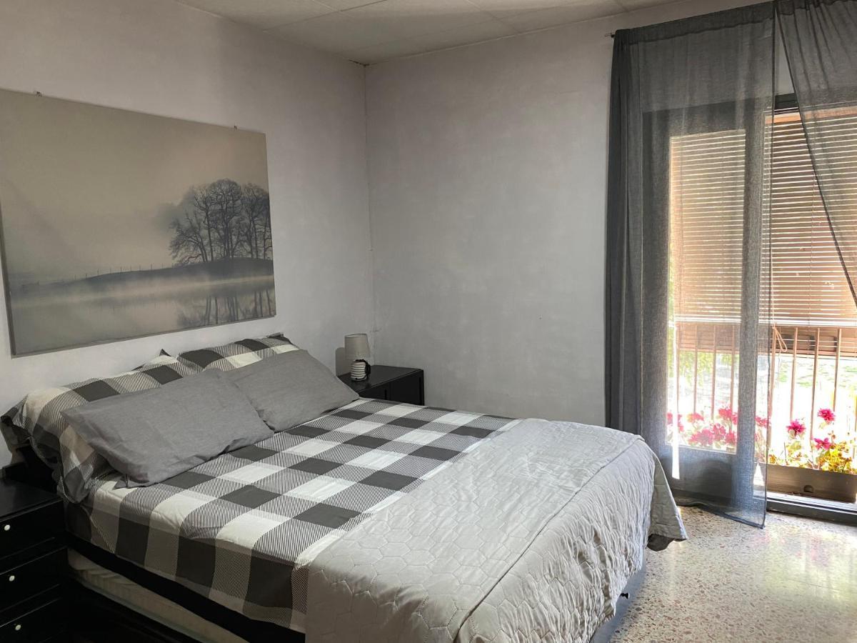 Apartamento Entero Con Terraza En El Centro De Rubí Exteriér fotografie
